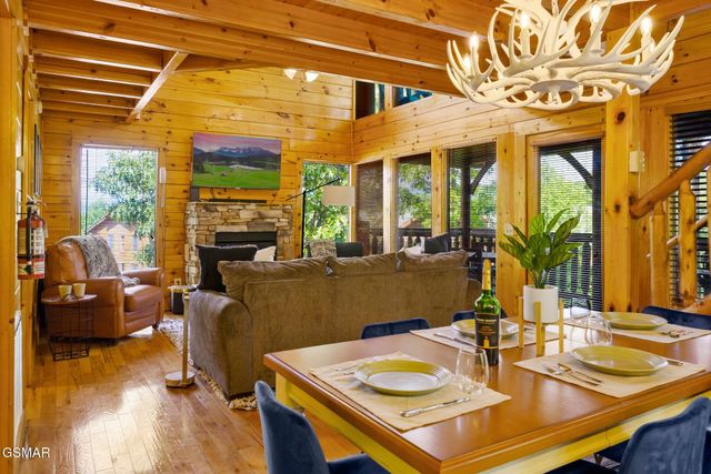 1105 Autumn Path Way, Sevierville, TN 37862