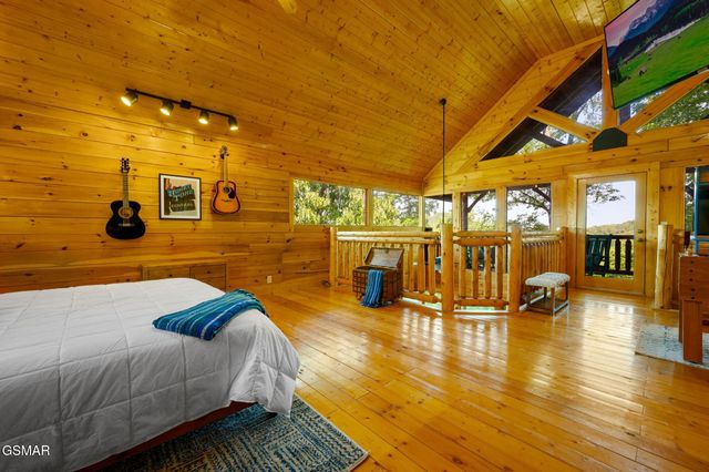 1105 Autumn Path Way, Sevierville, TN 37862