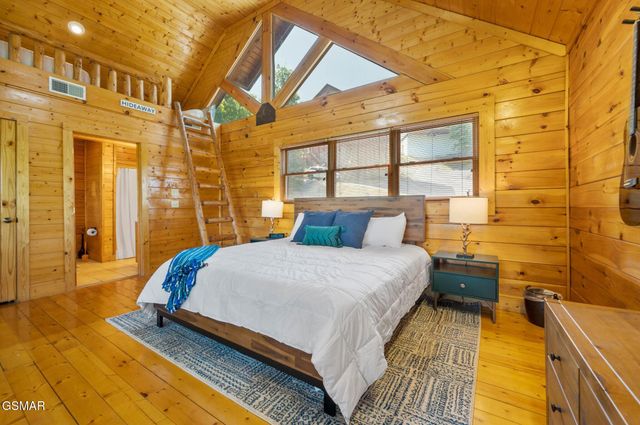 1105 Autumn Path Way, Sevierville, TN 37862