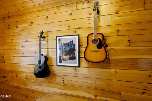 1105 Autumn Path Way, Sevierville, TN 37862