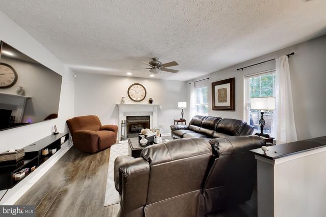 6157 TROTTERS GLEN DR, Hughesville, MD 20637