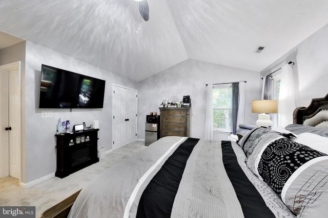6157 TROTTERS GLEN DR, Hughesville, MD 20637