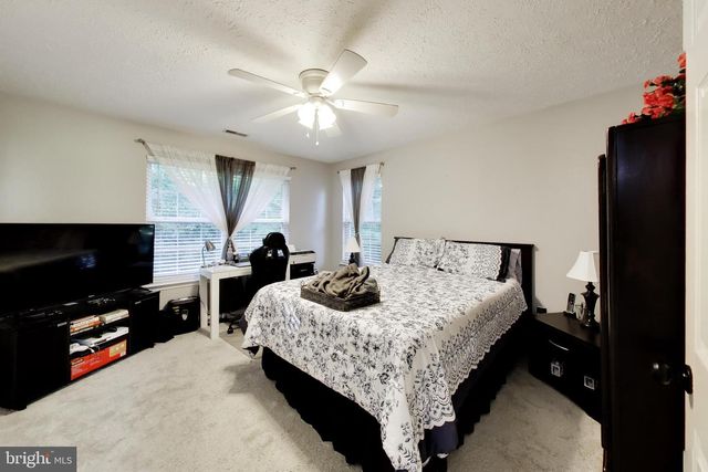 6157 TROTTERS GLEN DR, Hughesville, MD 20637