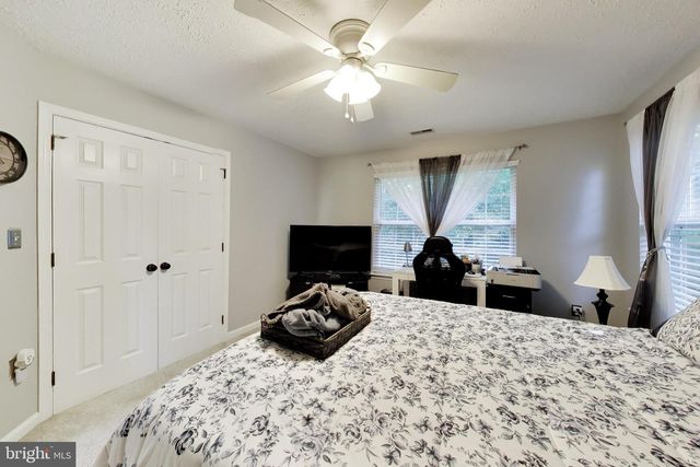 6157 TROTTERS GLEN DR, Hughesville, MD 20637