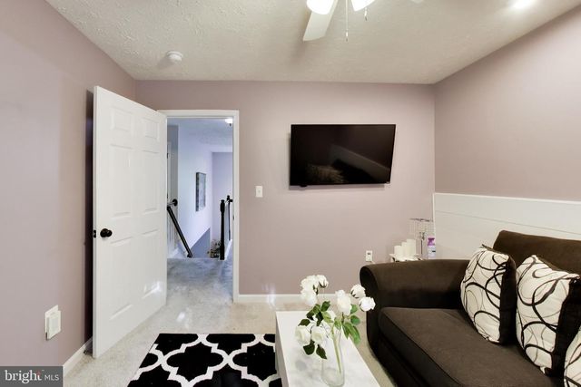 6157 TROTTERS GLEN DR, Hughesville, MD 20637