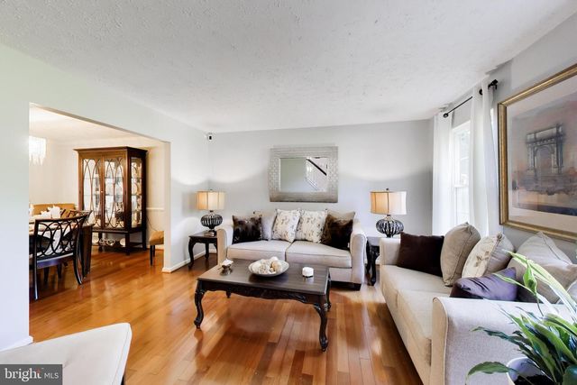 6157 TROTTERS GLEN DR, Hughesville, MD 20637