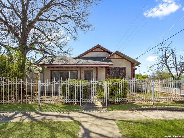 2922 Buena Vista St, San Antonio, TX 78207