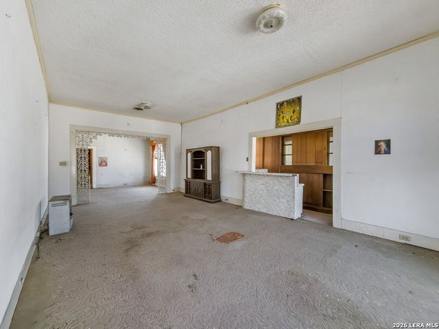 2922 Buena Vista St, San Antonio, TX 78207