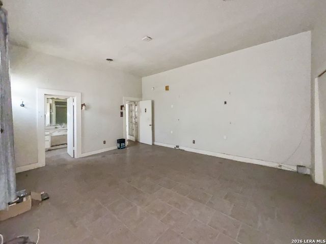 2922 Buena Vista St, San Antonio, TX 78207