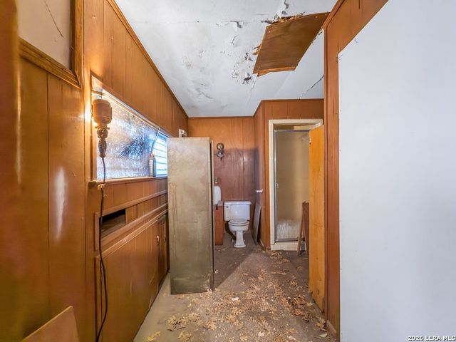 2922 Buena Vista St, San Antonio, TX 78207