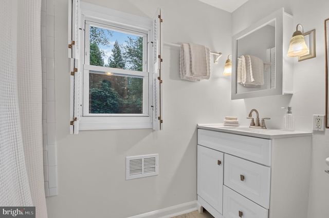 9807 GARDINER AVE, Silver Spring, MD 20902