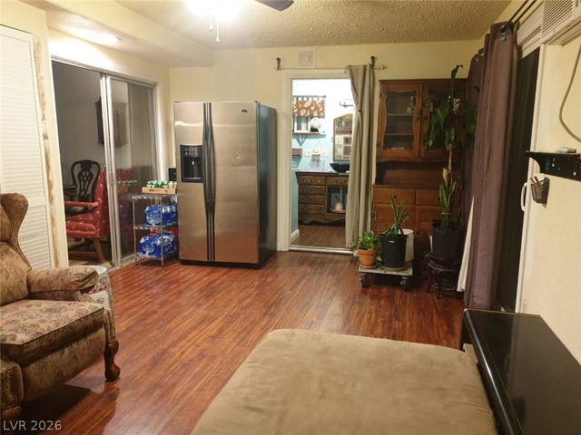 3905 La Pasada Avenue, Las Vegas, NV 89102