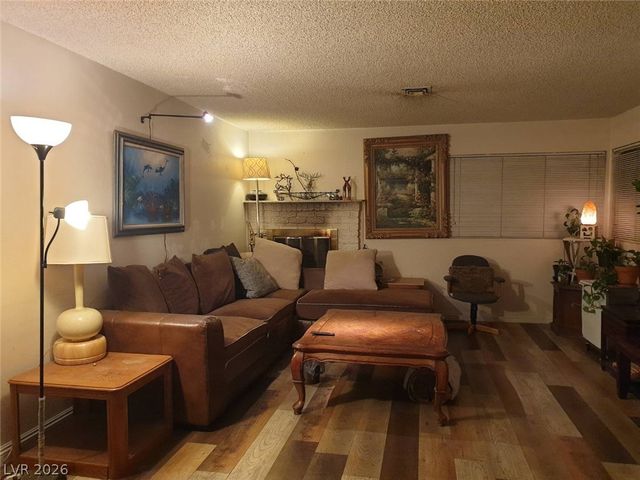 3905 La Pasada Avenue, Las Vegas, NV 89102