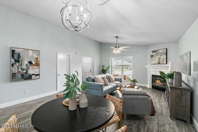 464 14TH Avenue S, Jacksonville Beach, FL 32250