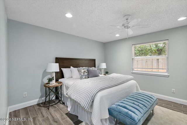 464 14TH Avenue S, Jacksonville Beach, FL 32250