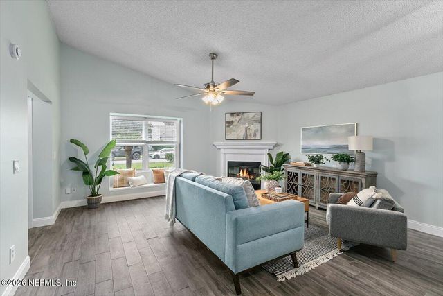 464 14TH Avenue S, Jacksonville Beach, FL 32250