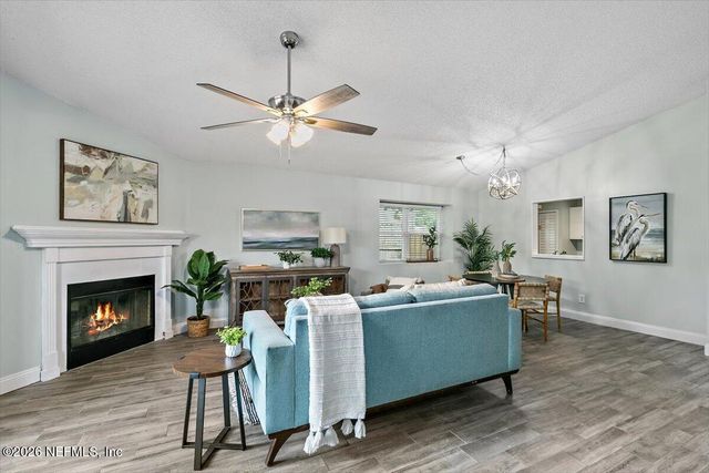 464 14TH Avenue S, Jacksonville Beach, FL 32250