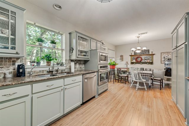 1790 N Walnut Grove Road, Midlothian, TX 76065