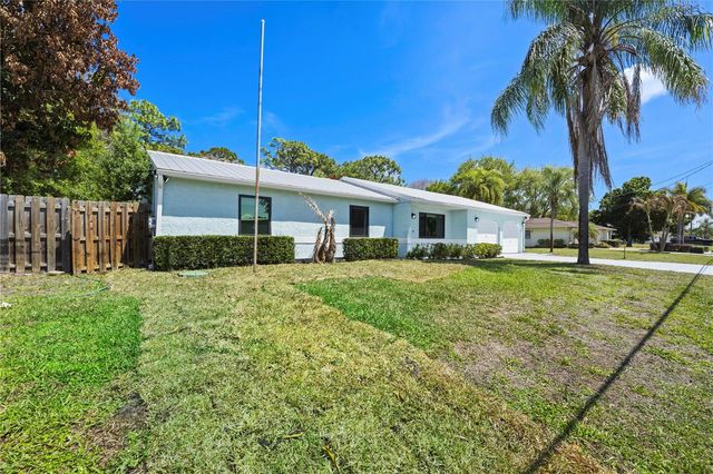 2225 SE FLANDERS ROAD, Port St Lucie, FL 34952