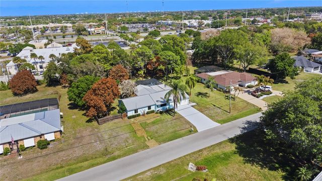 2225 SE FLANDERS ROAD, Port St Lucie, FL 34952