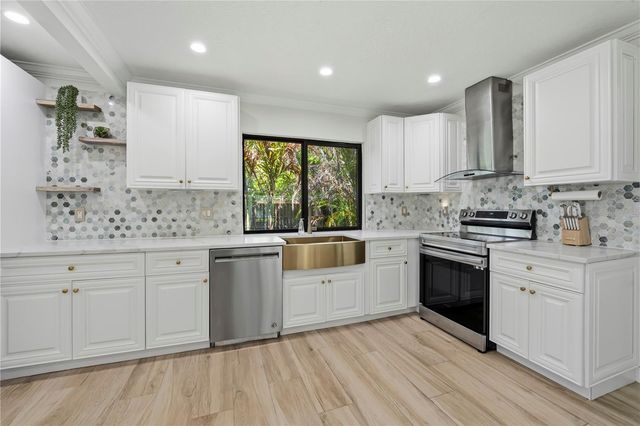 2225 SE FLANDERS ROAD, Port St Lucie, FL 34952