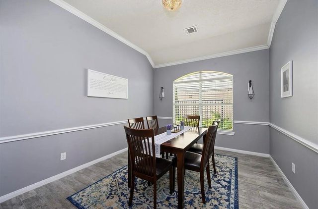 814 N Elder Grove Drive N, Pearland, TX 77584