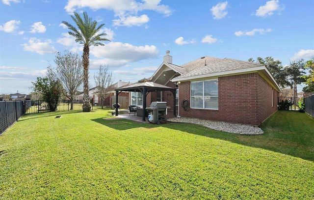 814 N Elder Grove Drive N, Pearland, TX 77584