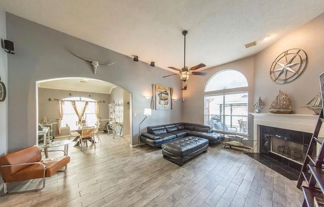814 N Elder Grove Drive N, Pearland, TX 77584