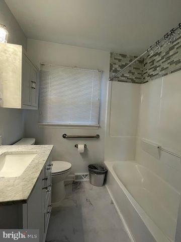 1 DONNA DR, Pedricktown, NJ 08067