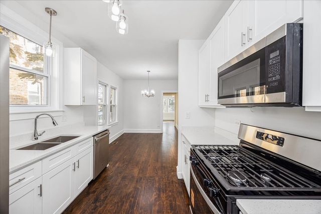 2820 N Sayre Avenue, Chicago, IL 60634