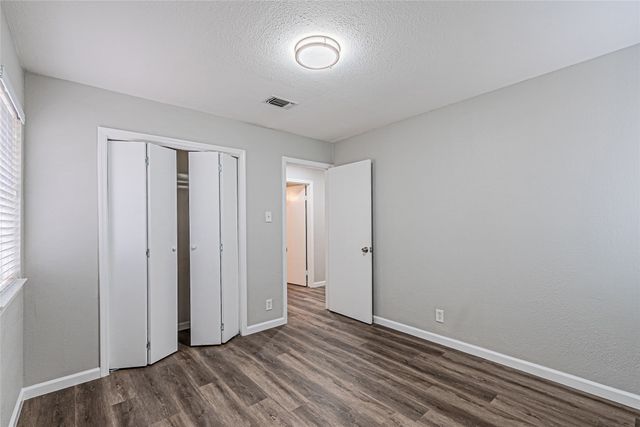 1205 Navaho Street, Arlington, TX 76012