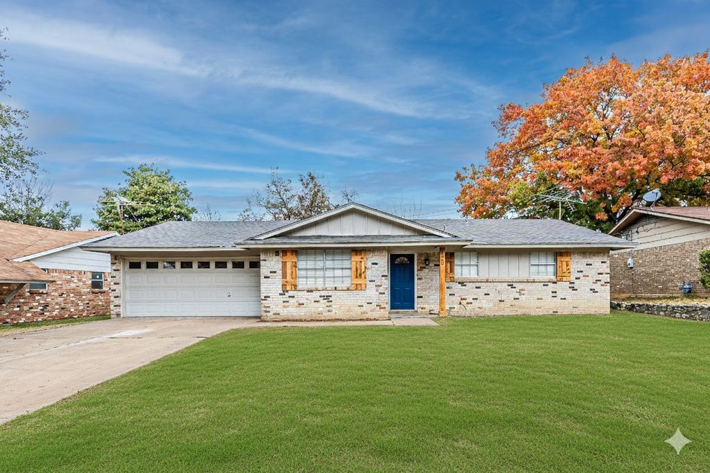 1205 Navaho Street, Arlington, TX 76012