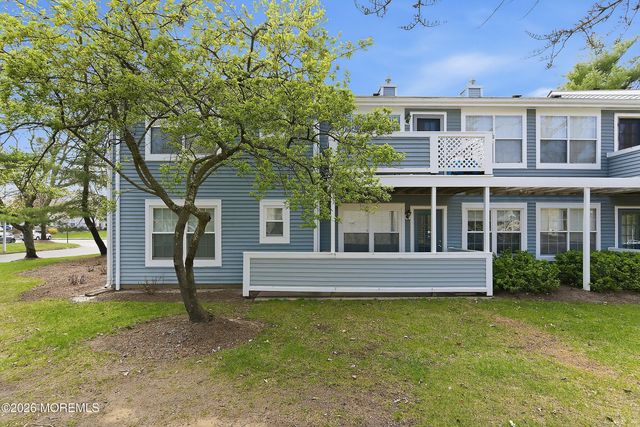 327 Sequoia Court, Howell, NJ 07731