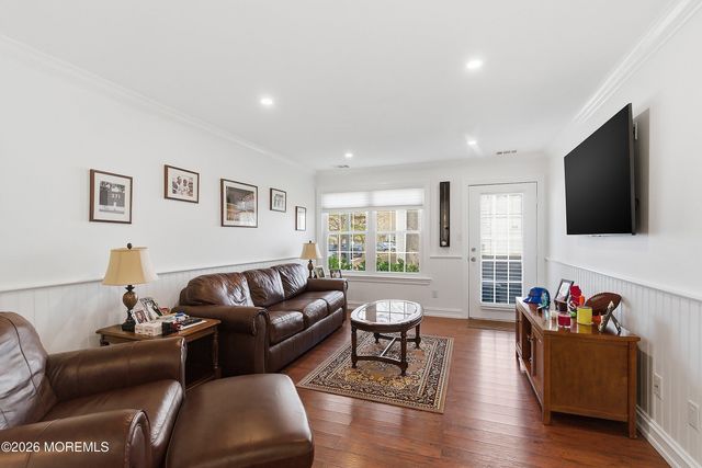 327 Sequoia Court, Howell, NJ 07731