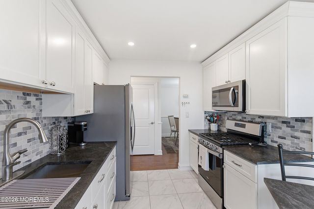 327 Sequoia Court, Howell, NJ 07731