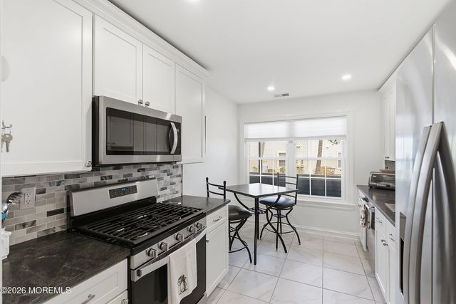 327 Sequoia Court, Howell, NJ 07731