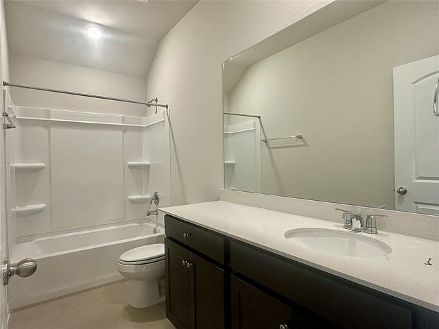 131 Holzinger BND, Bastrop, TX 78602