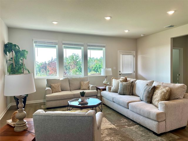 131 Holzinger BND, Bastrop, TX 78602