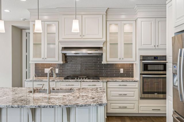 6 Cunningham Road, North Oaks, MN 55127