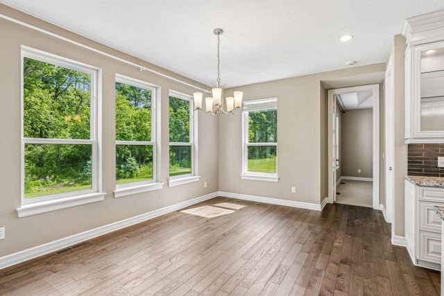 6 Cunningham Road, North Oaks, MN 55127
