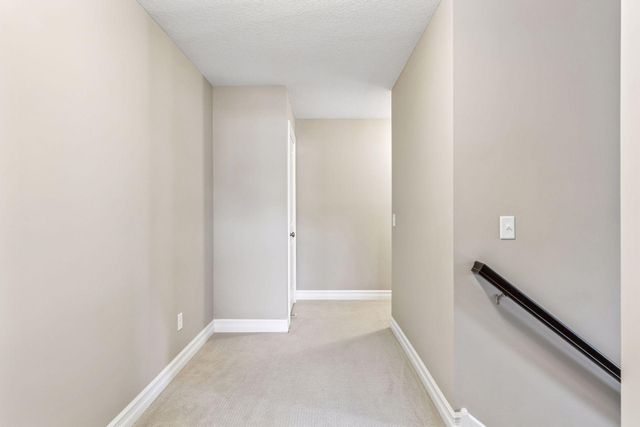 6 Cunningham Road, North Oaks, MN 55127