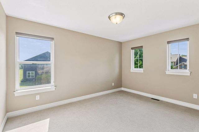 6 Cunningham Road, North Oaks, MN 55127
