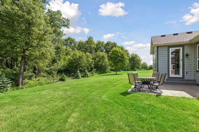 6 Cunningham Road, North Oaks, MN 55127