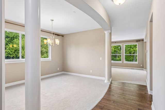 6 Cunningham Road, North Oaks, MN 55127
