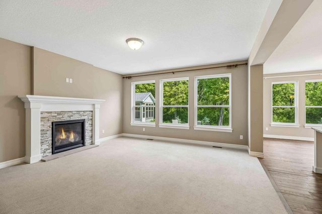 6 Cunningham Road, North Oaks, MN 55127