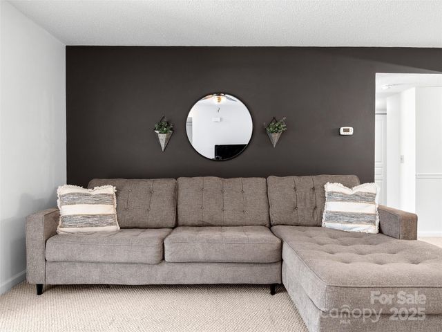 91 Morningside Lane, Hendersonville, NC 28792
