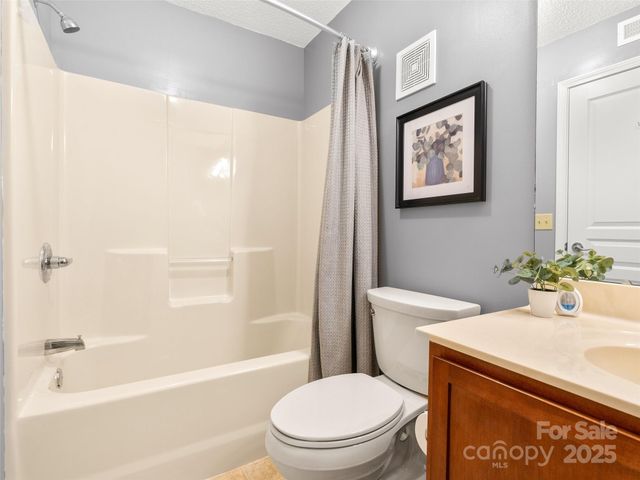91 Morningside Lane, Hendersonville, NC 28792