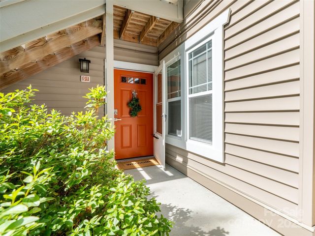 91 Morningside Lane, Hendersonville, NC 28792