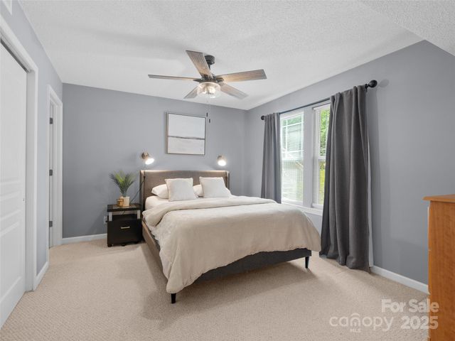 91 Morningside Lane, Hendersonville, NC 28792