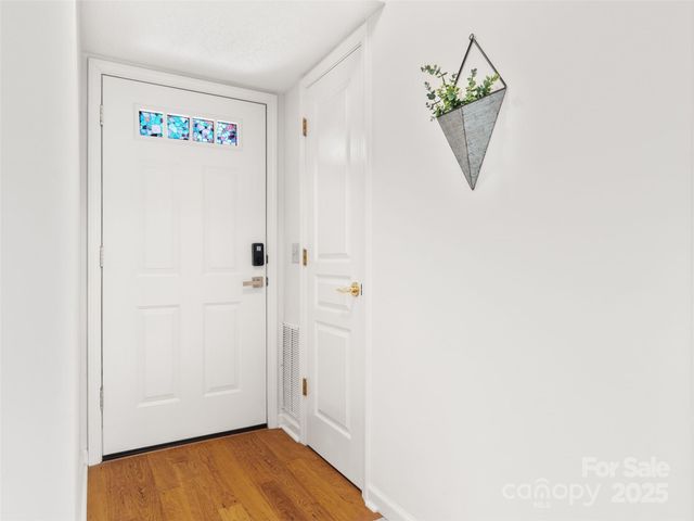 91 Morningside Lane, Hendersonville, NC 28792